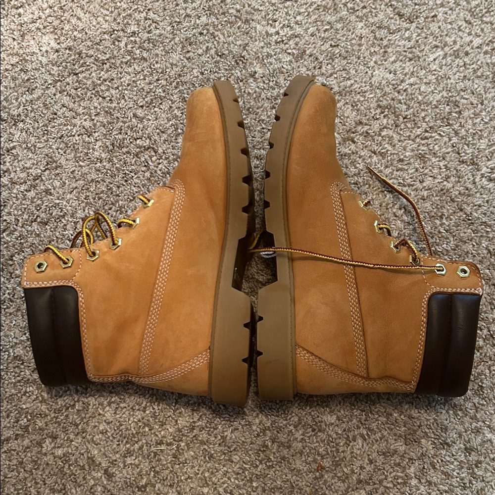 Women’s timberland boots size 8.5 - Picture 5 of 7